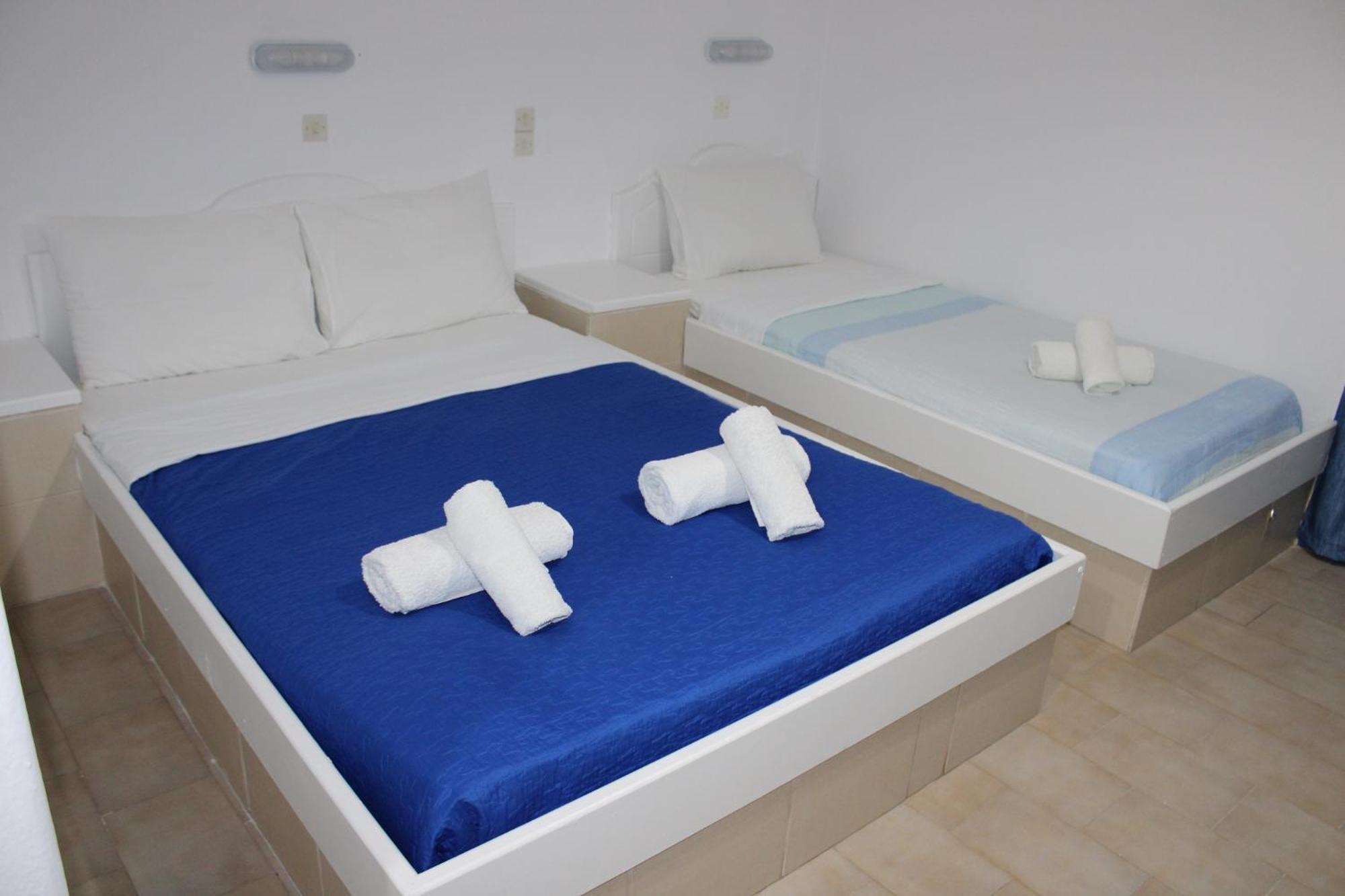 The Three Anchors Rooms Emporio  Exteriör bild